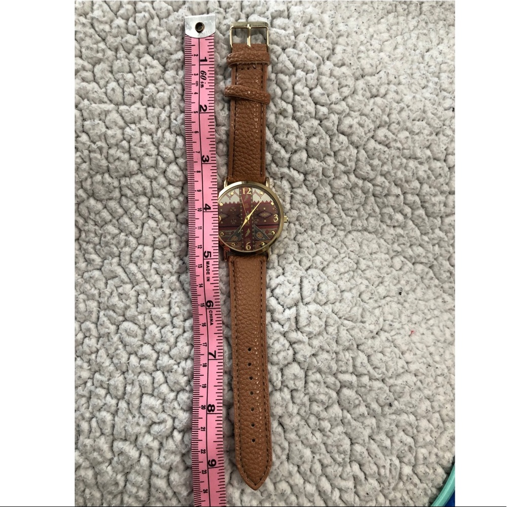 Decorative Watch - Picture 3 of 3